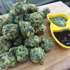 A picture of Methi Gota.