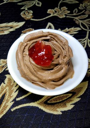 A picture of Chocolate Strawberry Mousse.