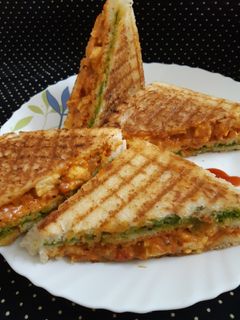 તંદુરી પનીર સેન્ડવીચ🥪 રેસીપી મુખ્ય ફોટો