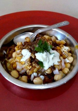 A picture of Aloo ki tikki.