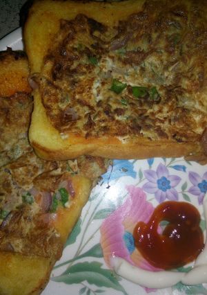 A picture of Egg toast.