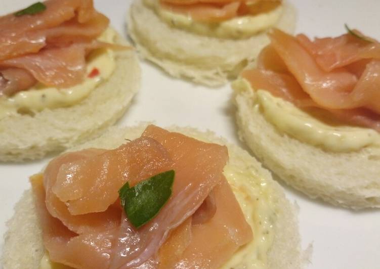 Recipe of Ultimate Tartine di salmone