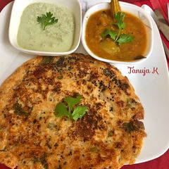 A picture of Mixed Veg Crispy Uttapam.