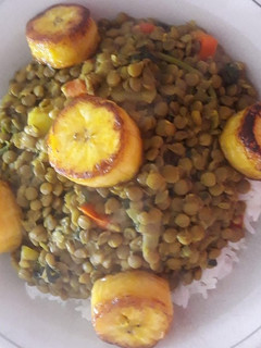 Una foto de Lentejitas con espinaca y culantro