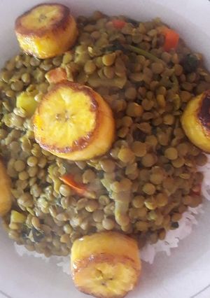 Una foto de Lentejitas con espinaca y culantro