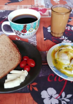 Una foto de *Huevos Turcos - Çilbir* 🍳