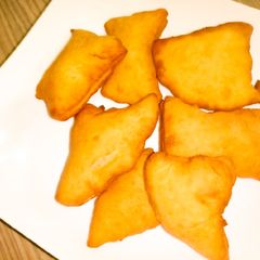 Cardamom mandazi A picture of Cardamom mandazi.