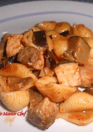 Foto di Conchiglie con Melanzane e Pesce Spada