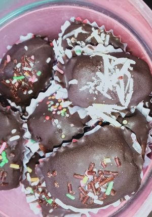 Foto resep 44. Kurma cokelat isi glaze