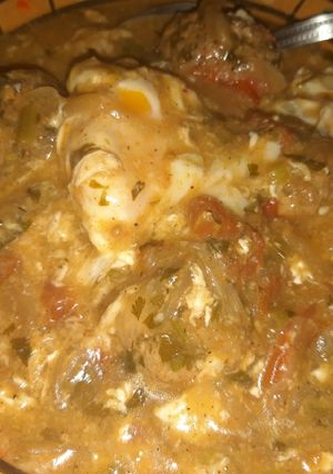 Une photo de Tajine kefta aux œufs et à la tomate
