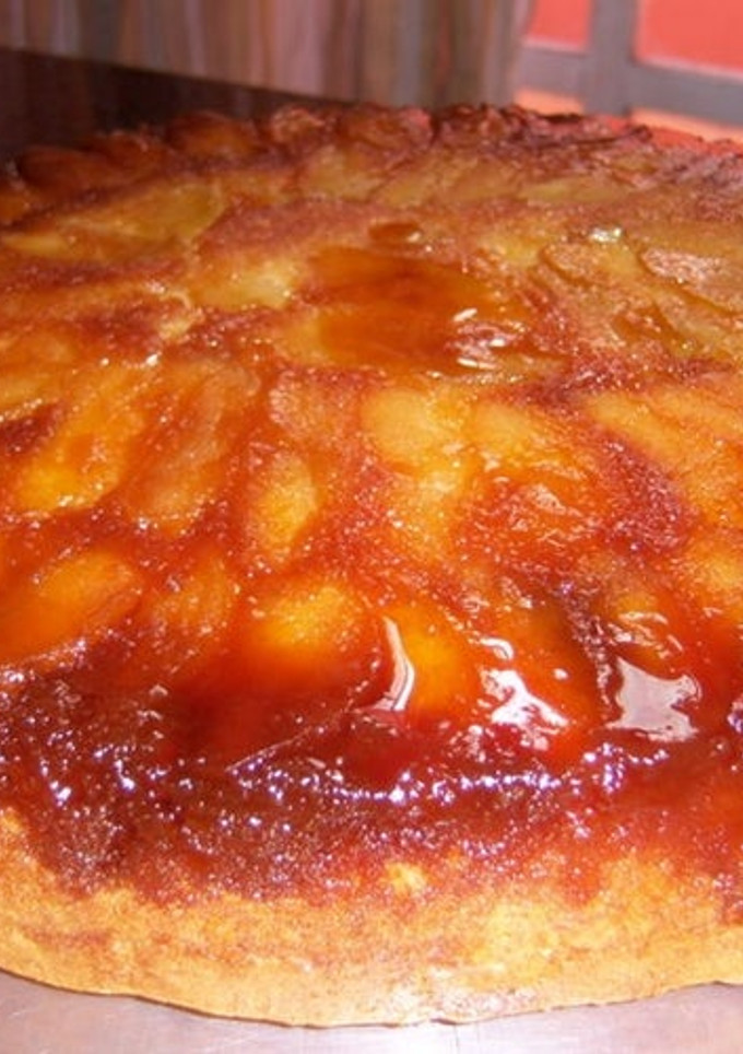 Una foto de Torta invertida de manzana