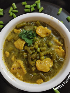ફણસી મટર ઢોકળી ઈન ગ્રીન ગ્રેવી(French Beans Matar Dhokli In Green Gravy Recipe In Gujarati) રેસીપી મુખ્ય ફોટો