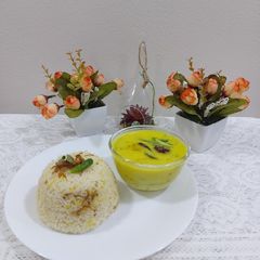 A picture of Gujarati curry.