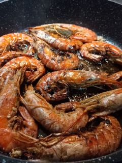 Una foto de Gambones a la plancha