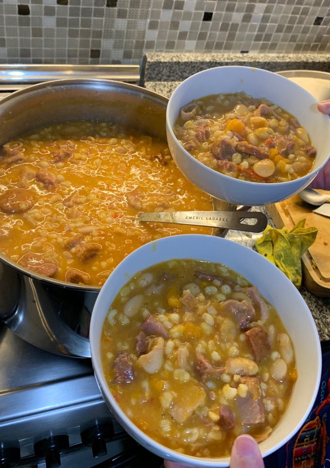 Una foto de Locro argentino (como el de tu ex., de todo menos corazón)
