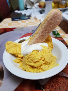 Una foto de Helado de mango casero