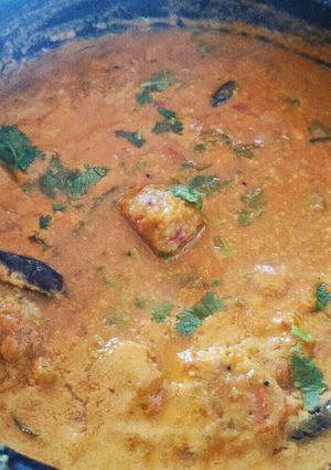 பருப்பு உருண்டை குழம்பு(paruppu urundai kulambu recipe in tamil) செய்முறை முக்கிய புகைப்படம்