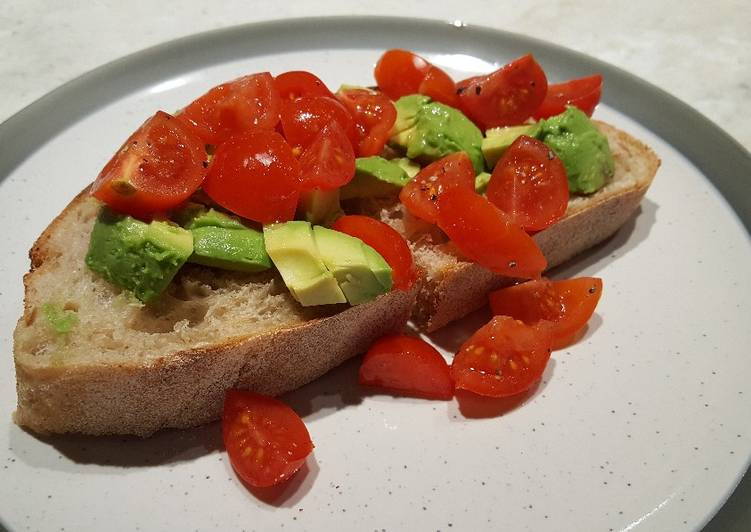 Chunky red and green on toast