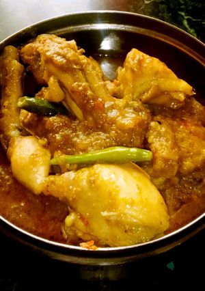 ধনিয়া মুর্গ(Dhaniya murg recipe in bengali) রেসিপির প্রধান ছবি
