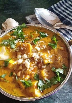 A picture of Paneer lahsooni.