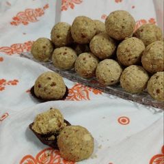 A picture of Pinni Ladoo.