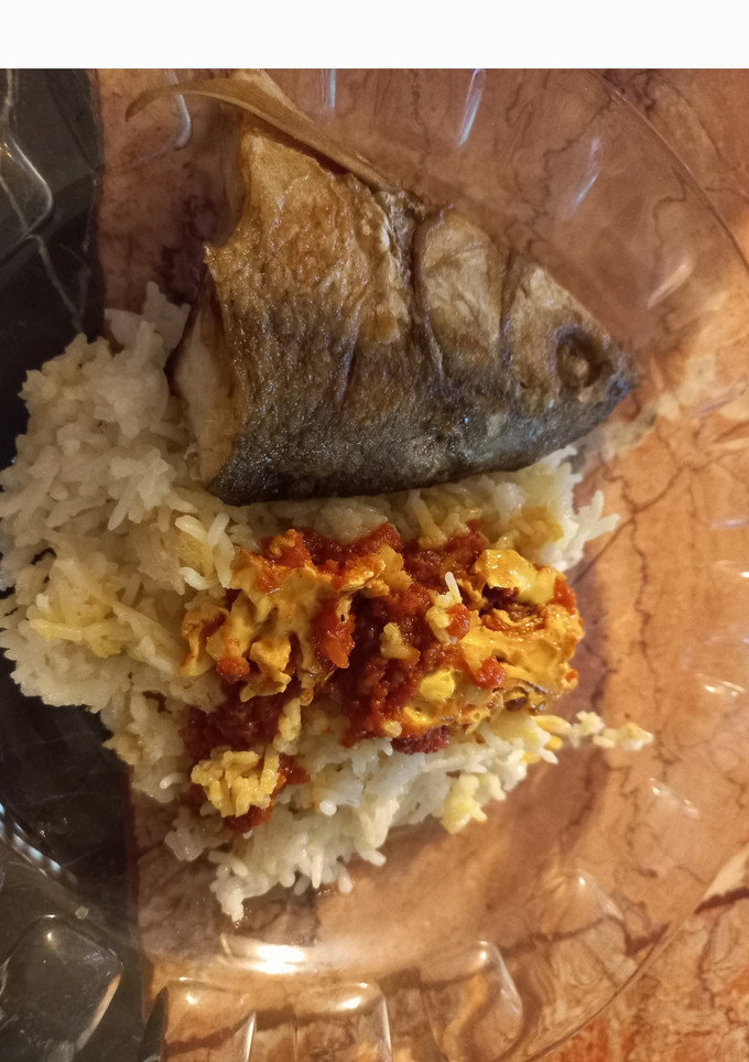 عکسی از دستور گوجه خورشت با ماهی و کته شمالی