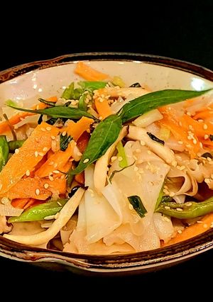 Hình của món Bánh tráng trộn nước tương.