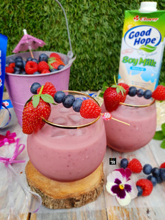 A picture of Berrylicious mixed berry Smoothie.