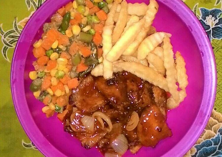 Beef barbeque sauce with mix vegetables &amp; patatos