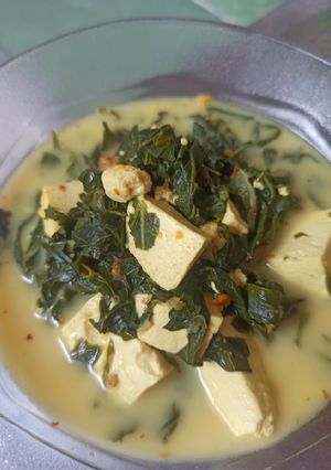 Foto resep Sayur Daun Singkong Kuah Kuning