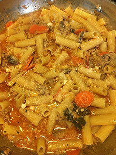 Una foto de Pasta en Salsa de Carne de Pavo
