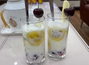 Hình của món Hoa quả dầm sữa chua.