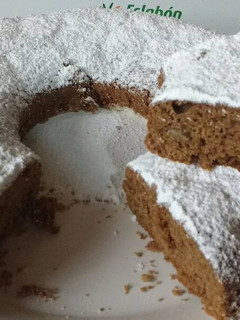 Una foto de Torta de azúcar negra y nueces
