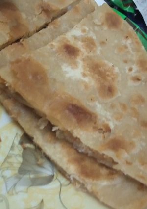 A picture of 5 Ingredient Khoye aur coconut ka khasta paratha.