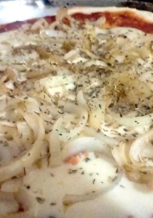 Una foto de Masa de pizza casera ESPECTACULAR!
