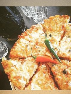عکسی از دستور پیتزا با خمیر نانوایی 🍕🍕