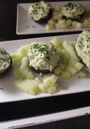 Una foto de Aguacates con surimi y melón