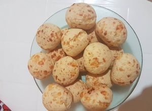 Una foto de Chipa con queso 💖 una delicia 🤤