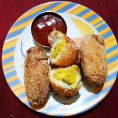 A picture of Bread roll.