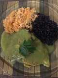 Tortitas de carne en chile verde