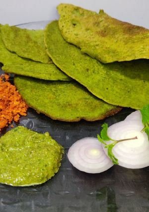 A picture of Moong Dal Pudla.