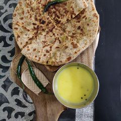 A picture of Gobhi paratha.
