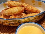 Gà chiên giòn chấm sốt phomai