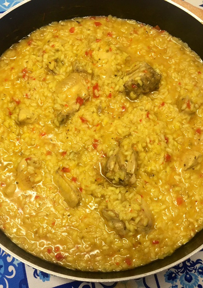 Una foto de Arroz con pollo