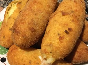 Una foto de Salchipapas