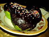Bolu kukus pandan coklat