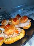 Tosta de solomillo con queso de cabra en panko