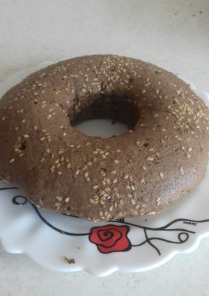 عکسی از دستور کیک ساده کاکا ئویی با ظرف آب