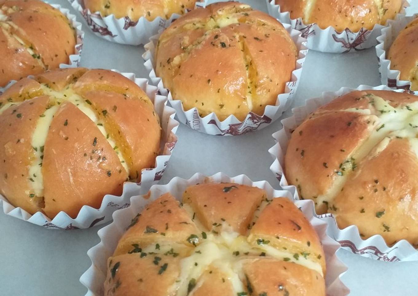 Korean cheese garlic bread