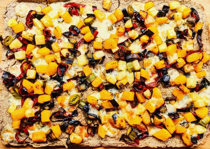 Pizza di borlotti con verdure arcobaleno